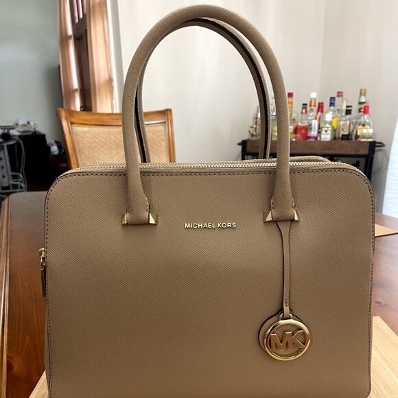 Michael Kors Tan Leather Houston Satchel (NWOT) – Timeless Luxury Handbag - Picture 1 of 13